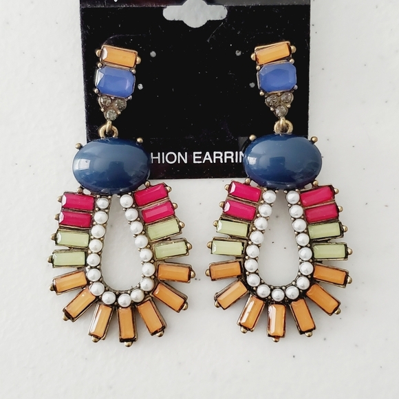 Taramanda Multicolored Dangle Post Earrings Beaded Wearable Art NEW Bold - Picture 7 of 8